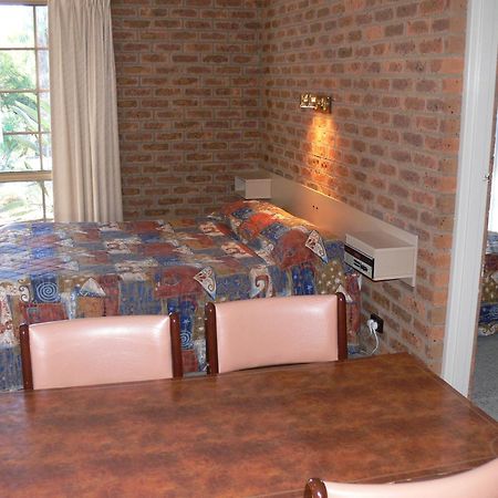 Settlement Motor Inn Deniliquin Kültér fotó