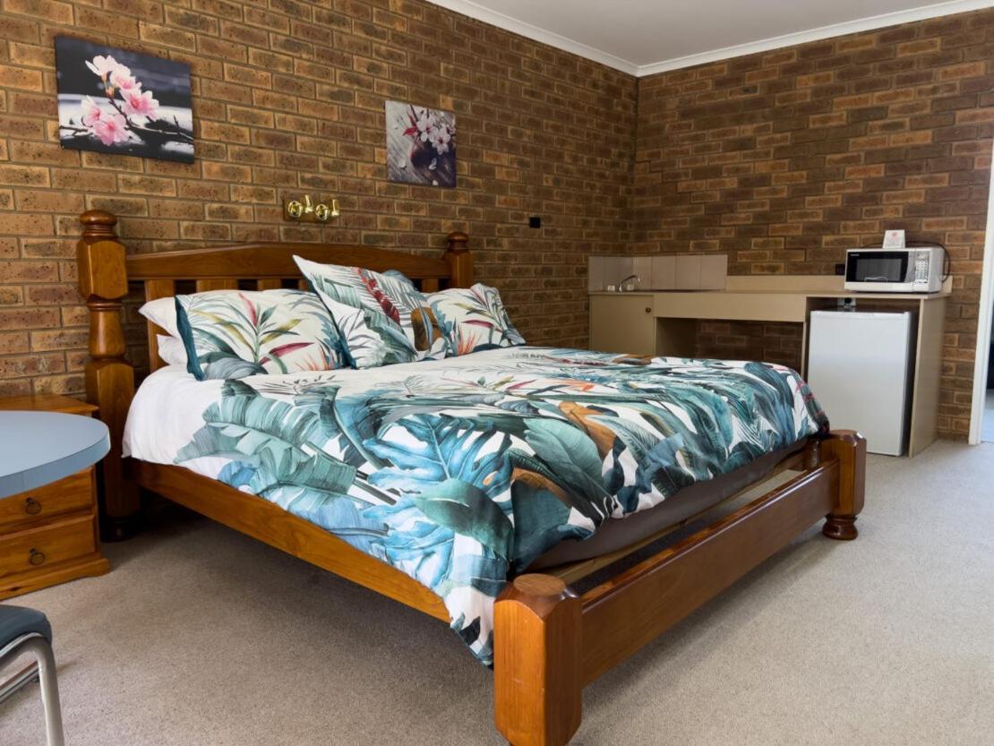 Settlement Motor Inn Deniliquin Kültér fotó