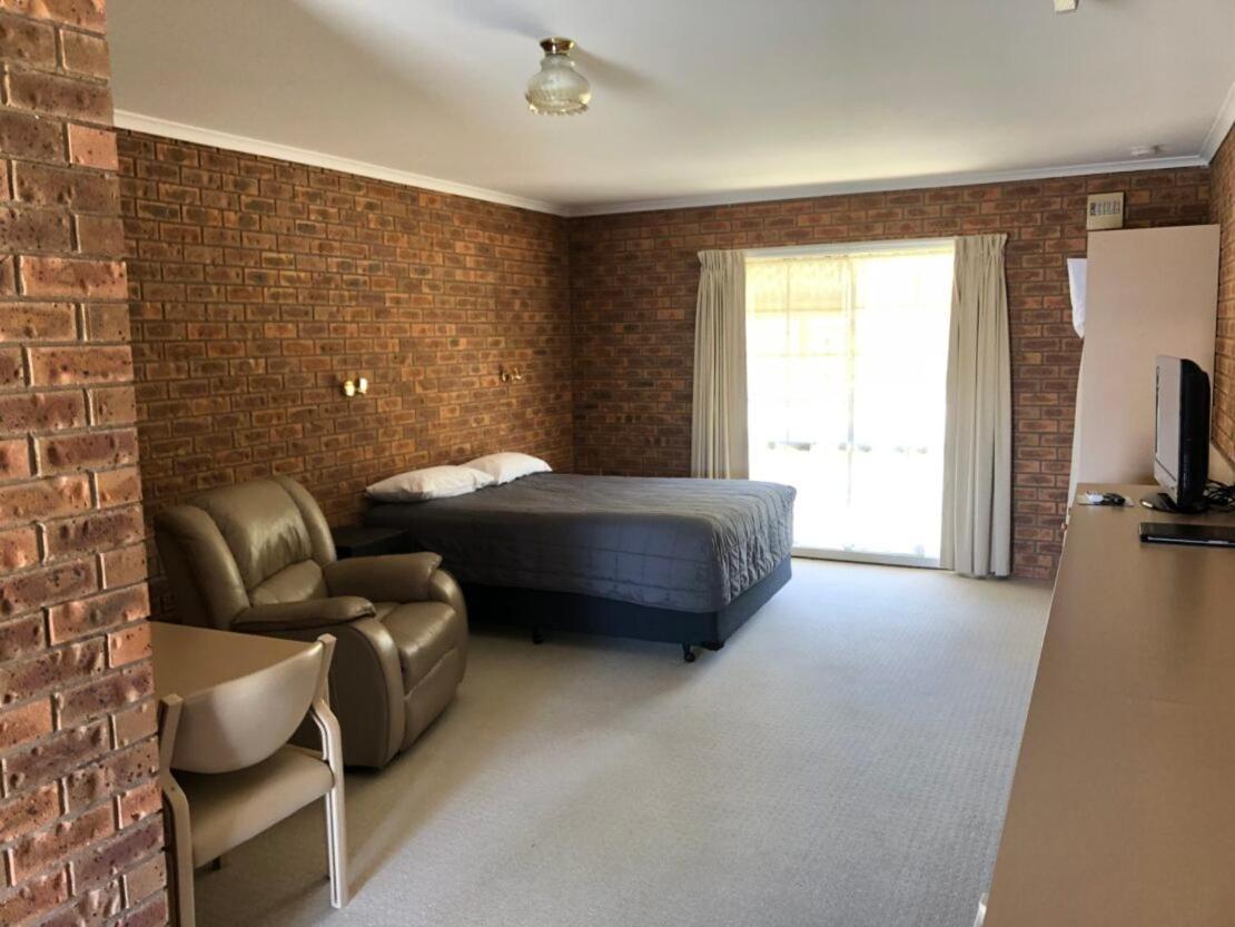 Settlement Motor Inn Deniliquin Kültér fotó