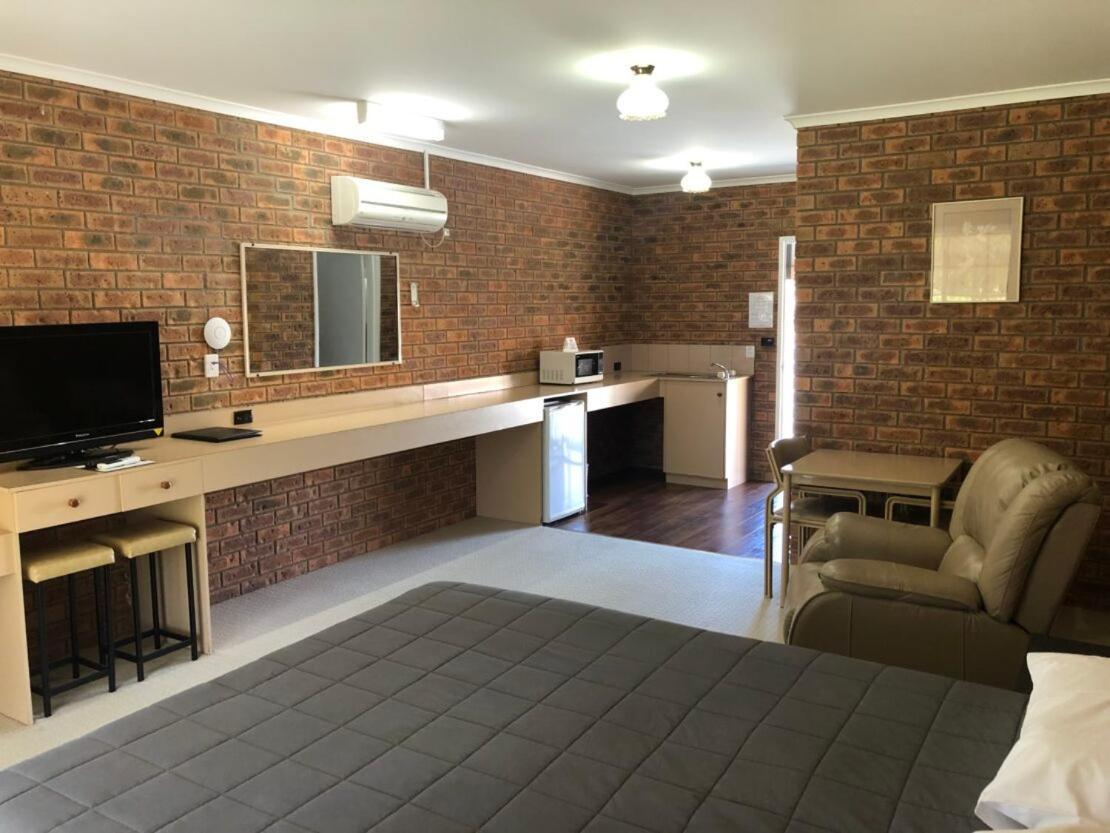 Settlement Motor Inn Deniliquin Kültér fotó