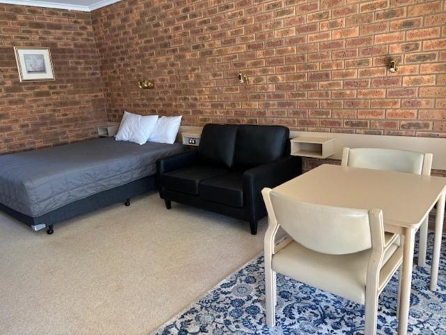 Settlement Motor Inn Deniliquin Kültér fotó