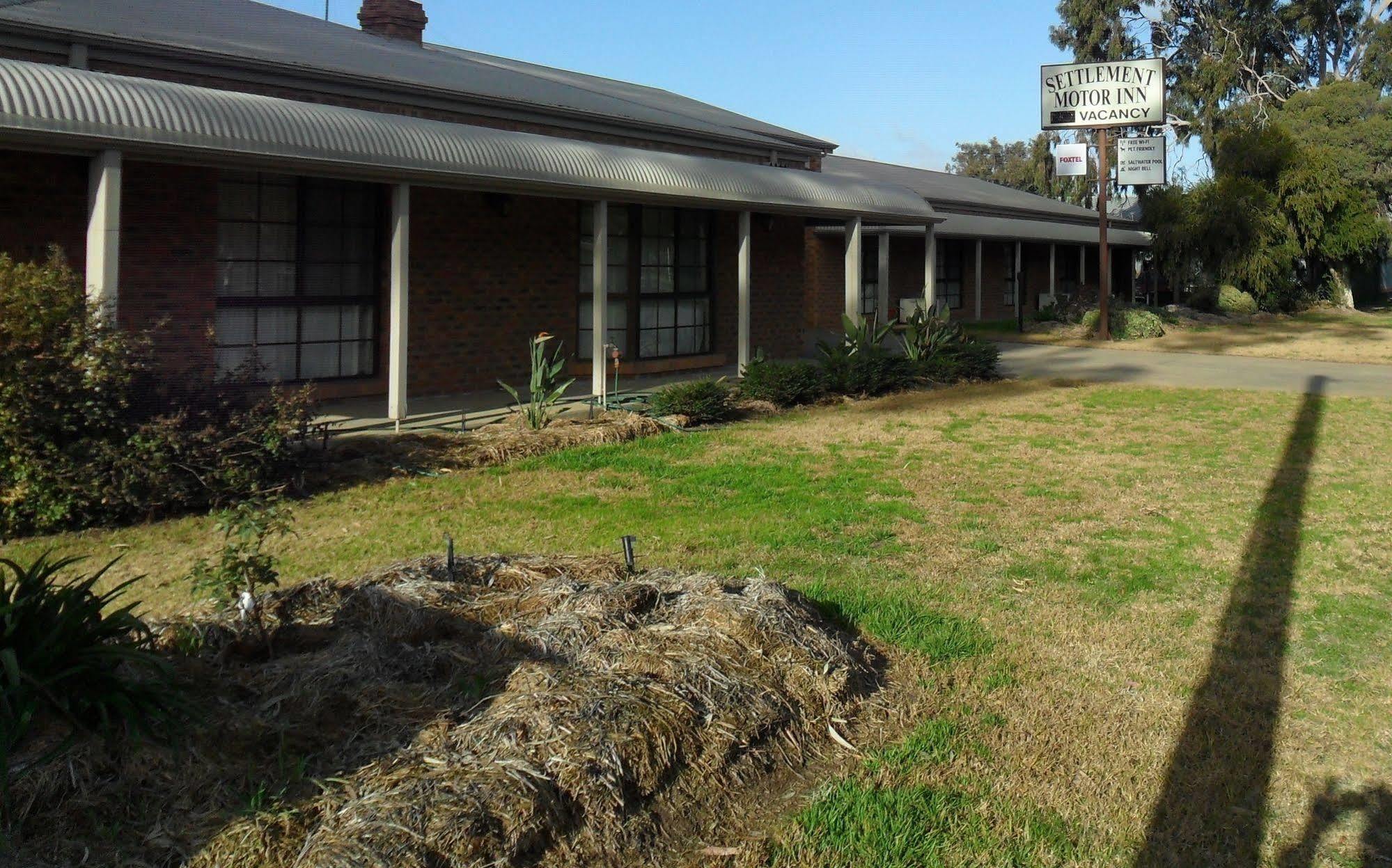 Settlement Motor Inn Deniliquin Kültér fotó