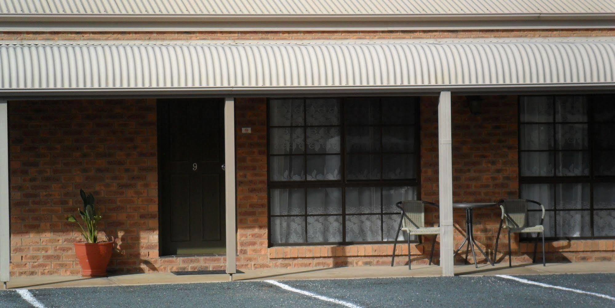 Settlement Motor Inn Deniliquin Kültér fotó