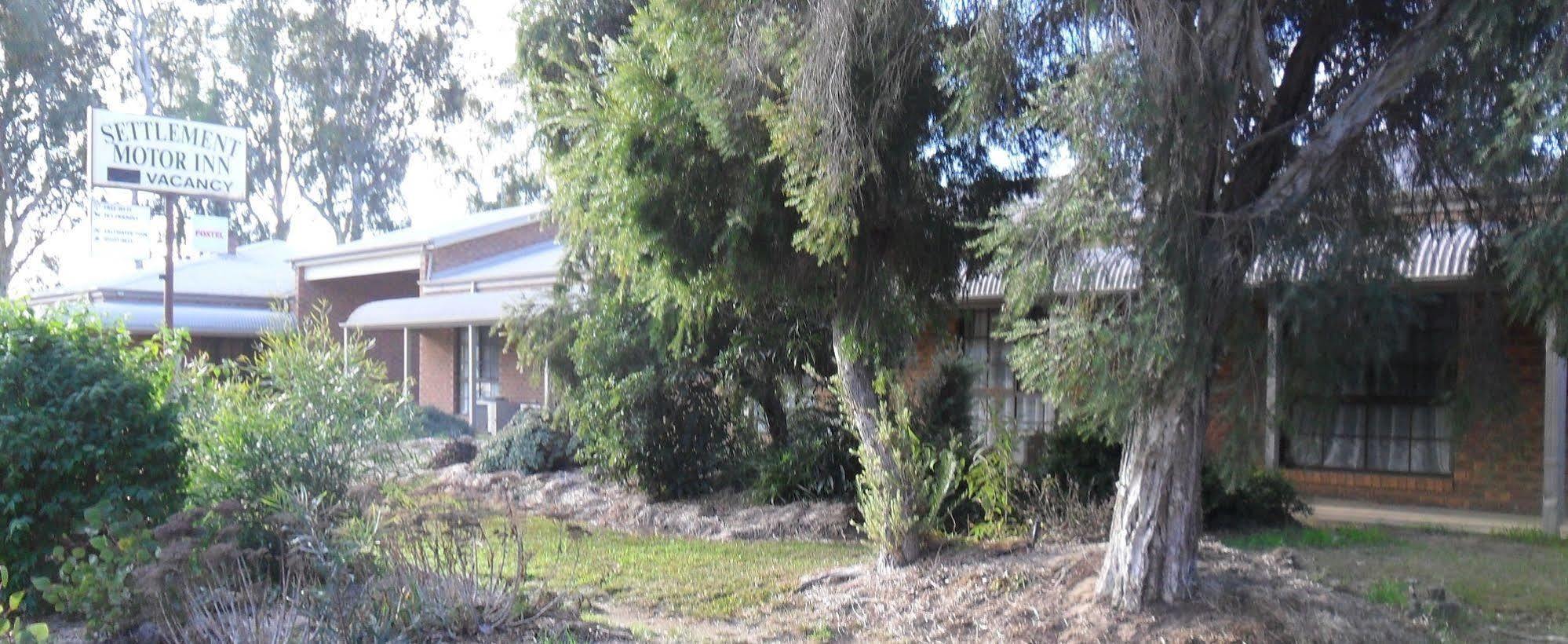 Settlement Motor Inn Deniliquin Kültér fotó