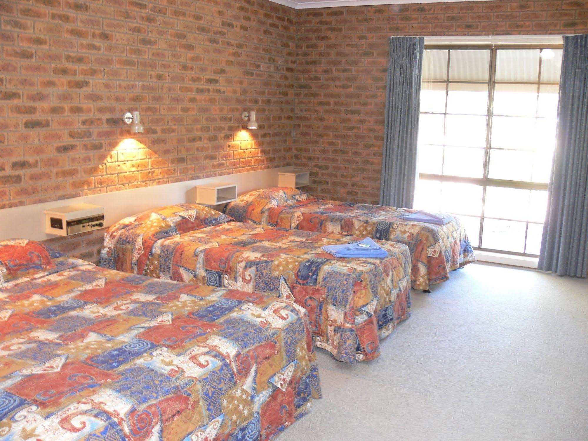 Settlement Motor Inn Deniliquin Kültér fotó