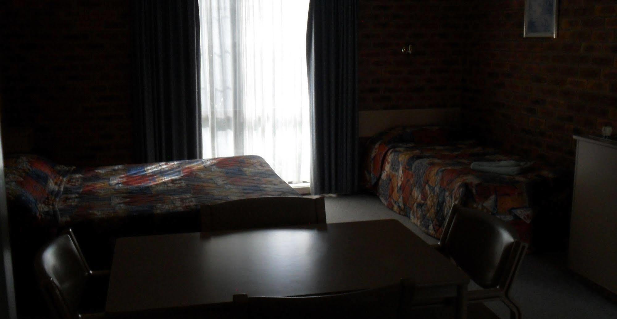 Settlement Motor Inn Deniliquin Kültér fotó