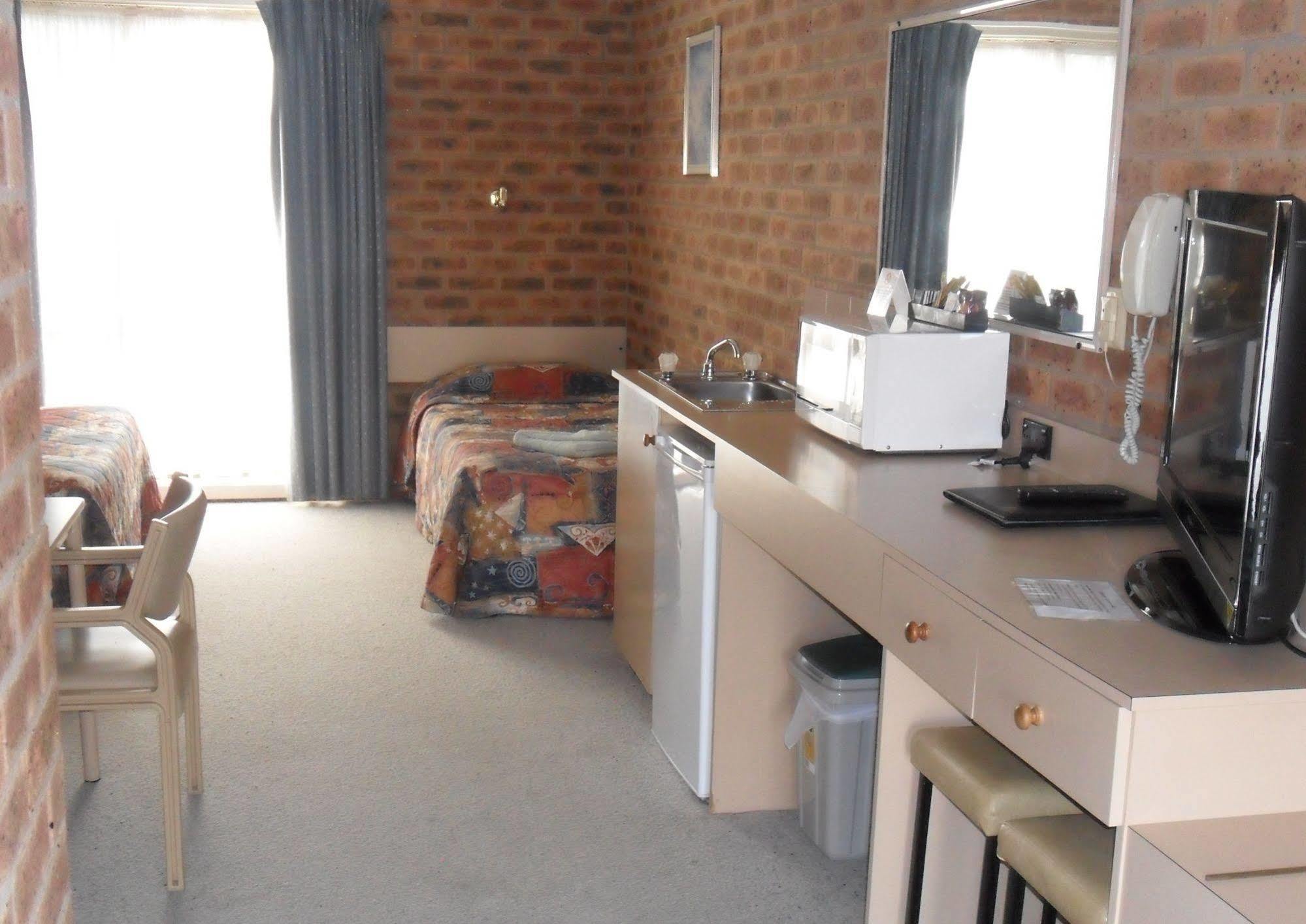 Settlement Motor Inn Deniliquin Kültér fotó
