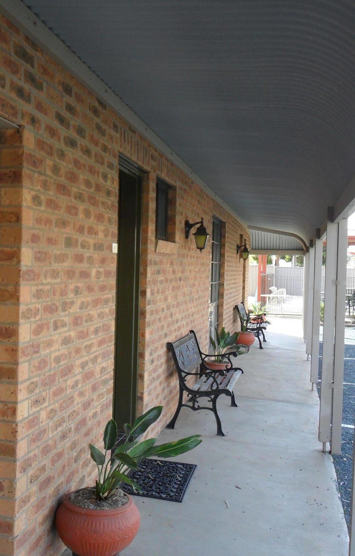 Settlement Motor Inn Deniliquin Kültér fotó