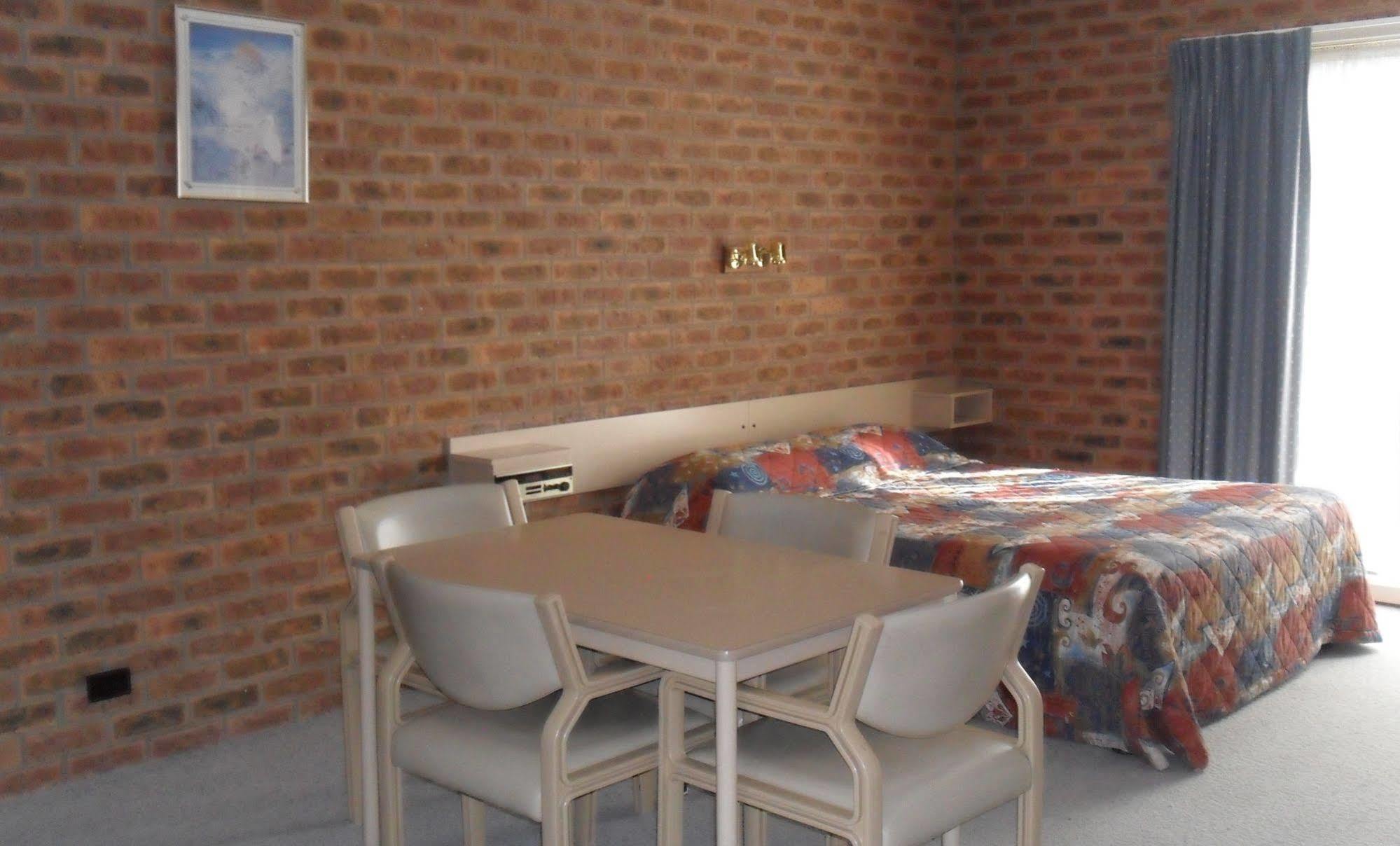 Settlement Motor Inn Deniliquin Kültér fotó