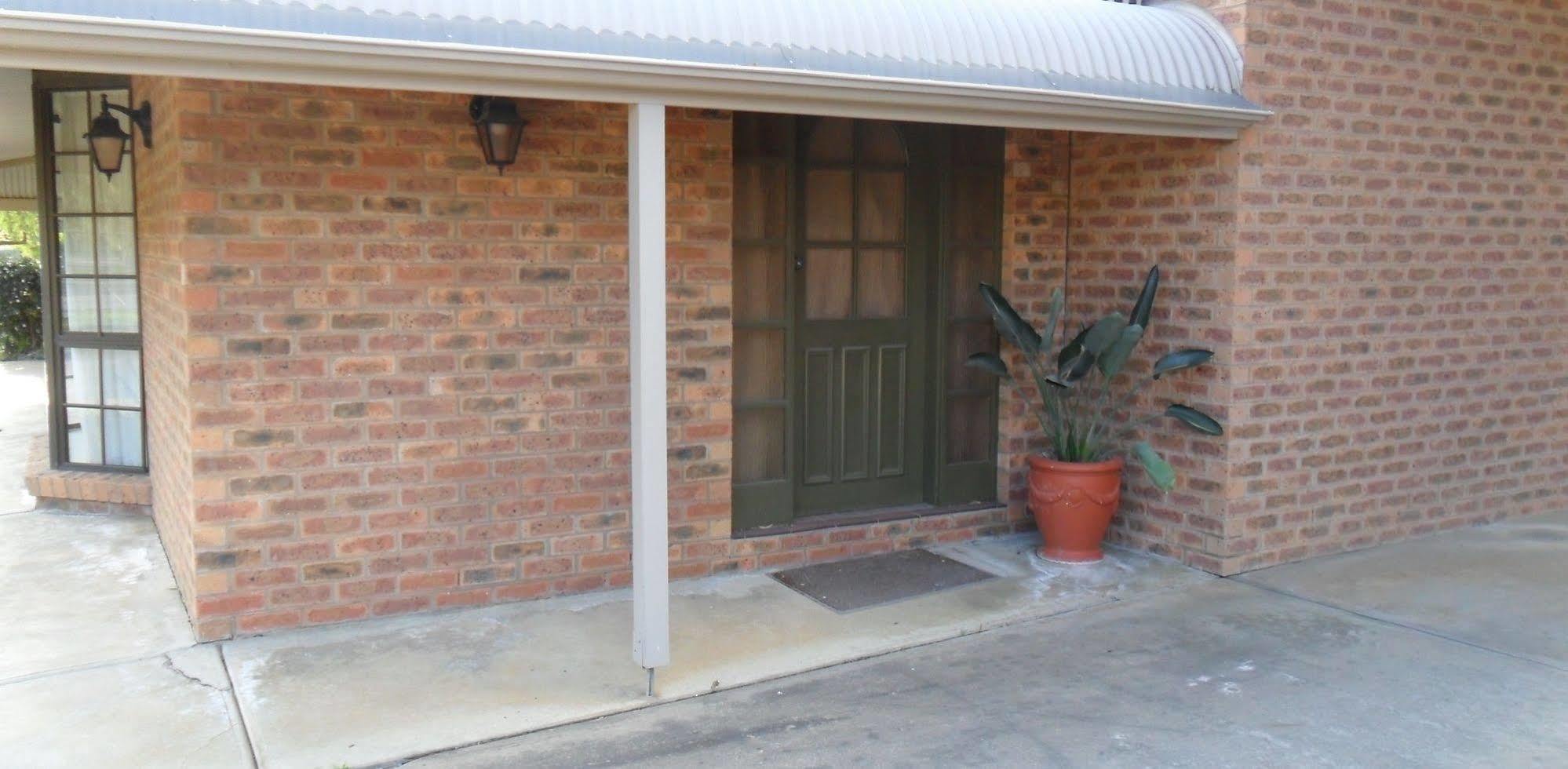 Settlement Motor Inn Deniliquin Kültér fotó