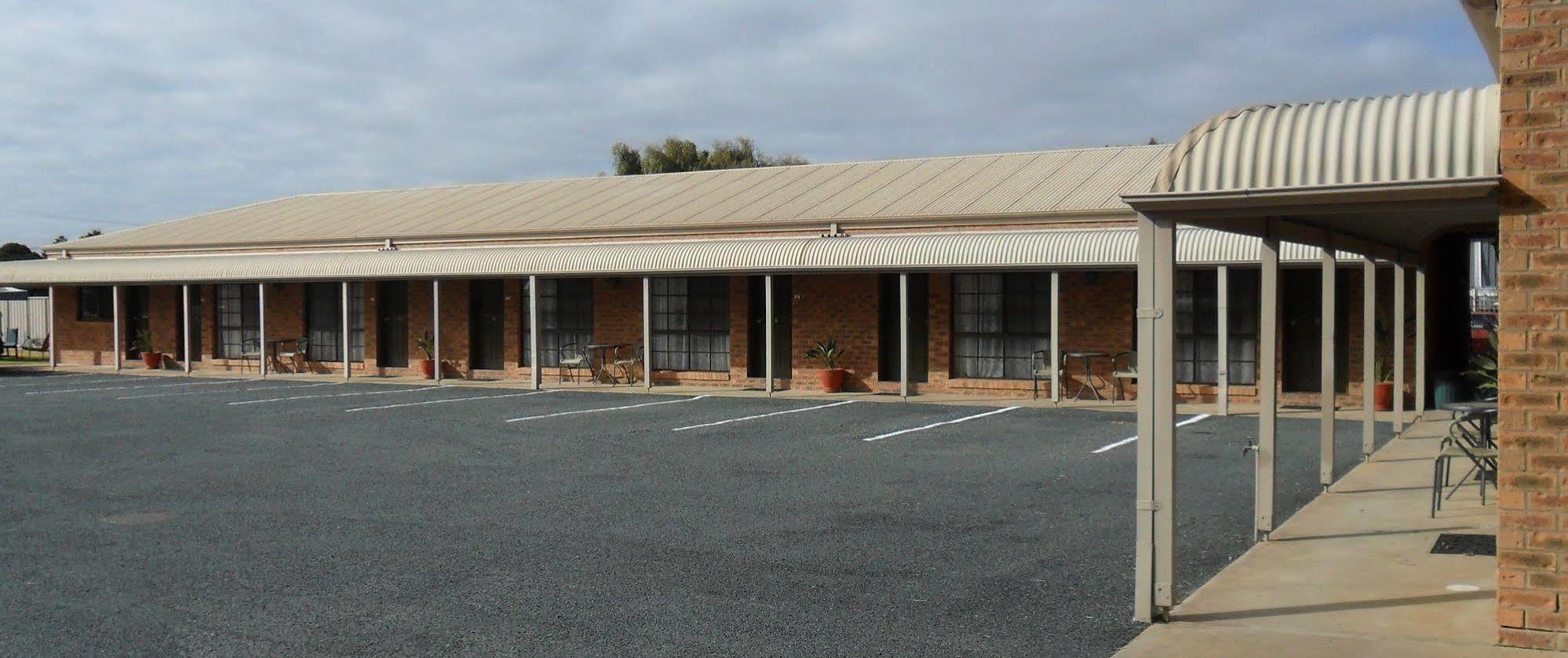 Settlement Motor Inn Deniliquin Kültér fotó