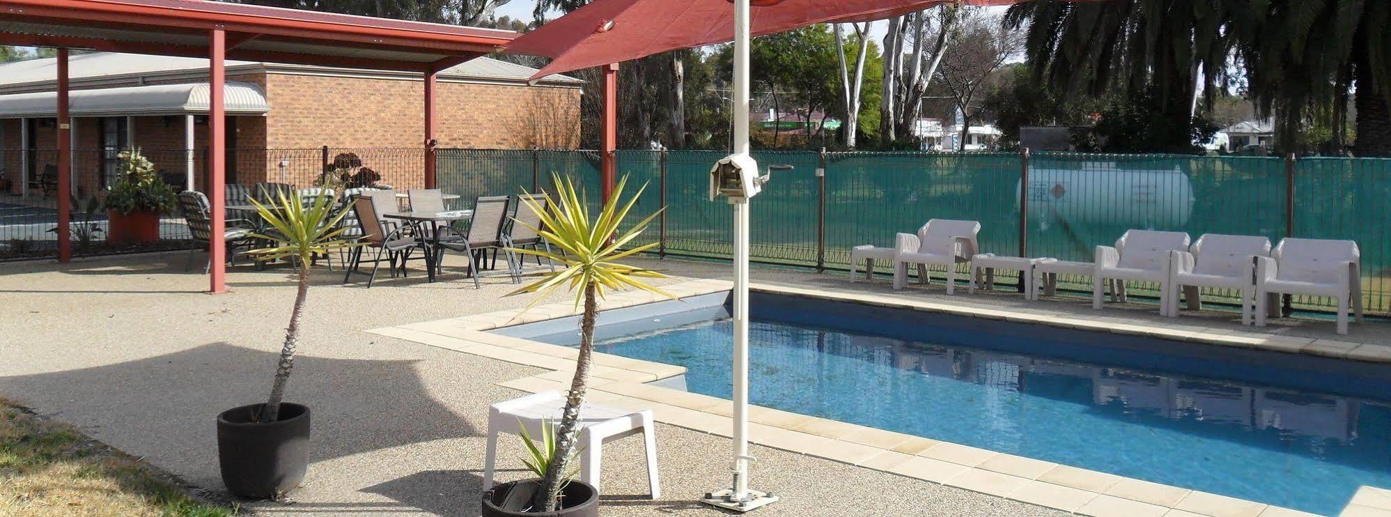Settlement Motor Inn Deniliquin Kültér fotó